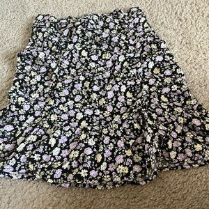 Like new😃 Holister skirt size Small